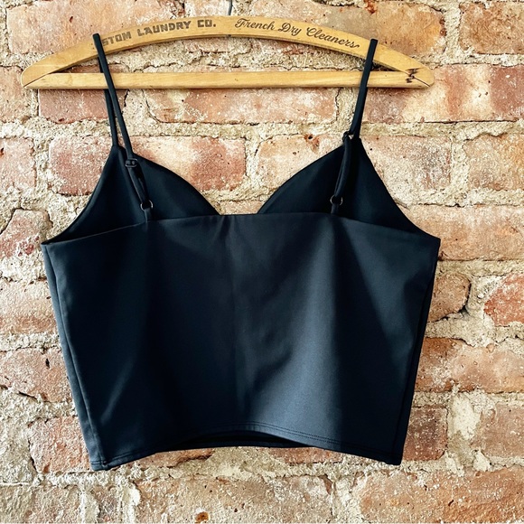 Reformation Tori Ecomove Cropped Tank - Picture 7 of 8